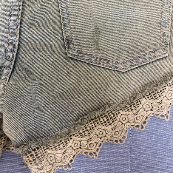 Free People Distressed Demin Lace - Picture 7 of 7